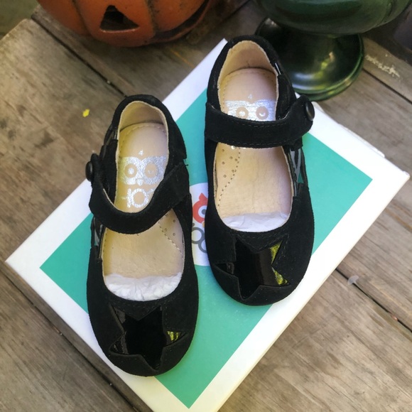 HOO Joy Little Girl’s Maryjanes - Picture 2 of 6
